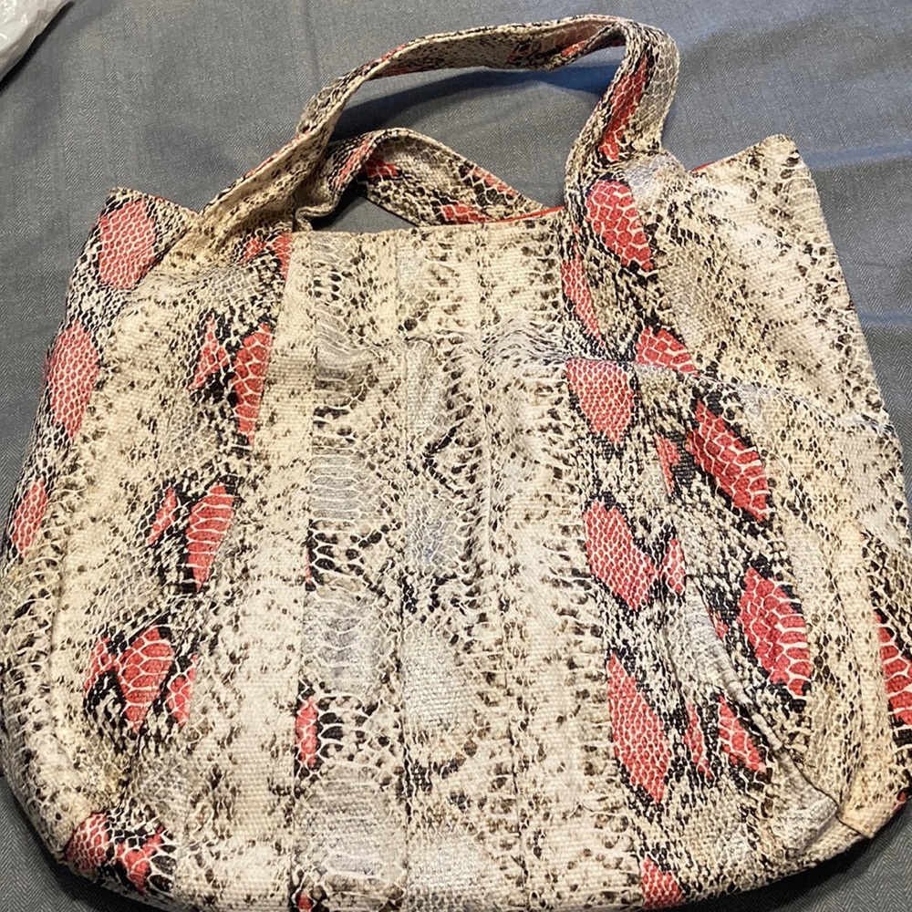 Stylish Snakeskin Pattern Tote Bag